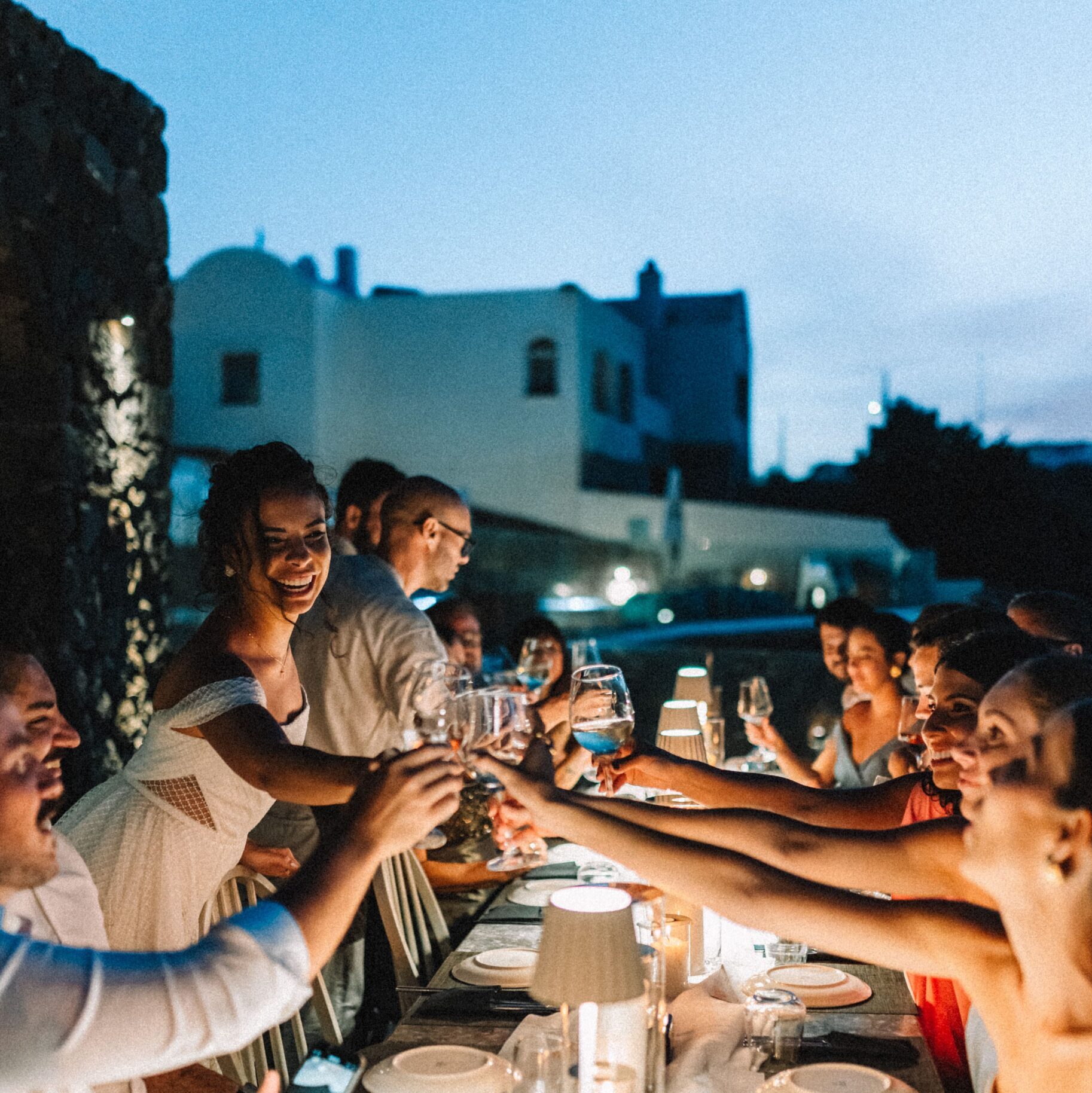 Jantar após a cerimônia em Santorini
