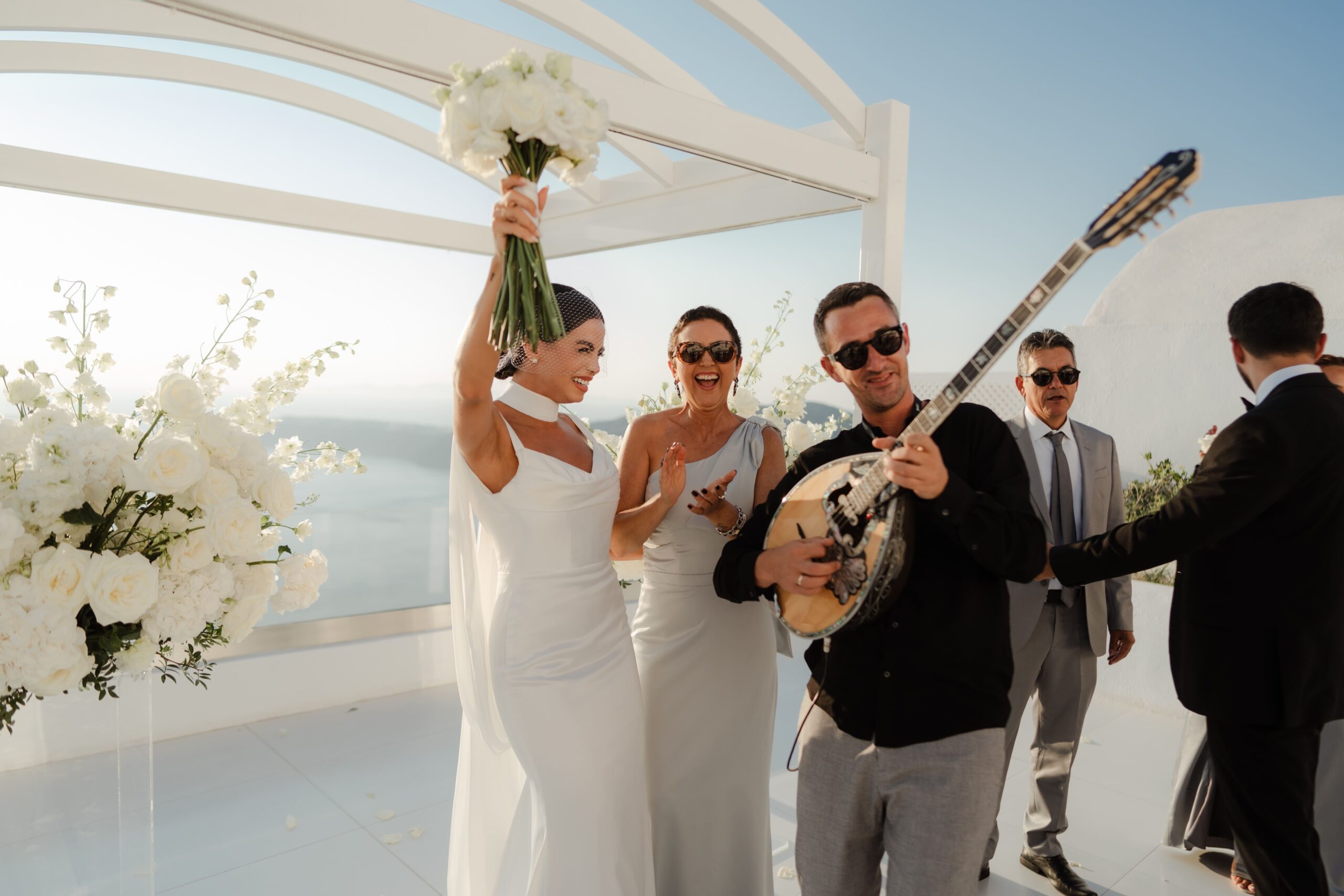 musico grego em santorini