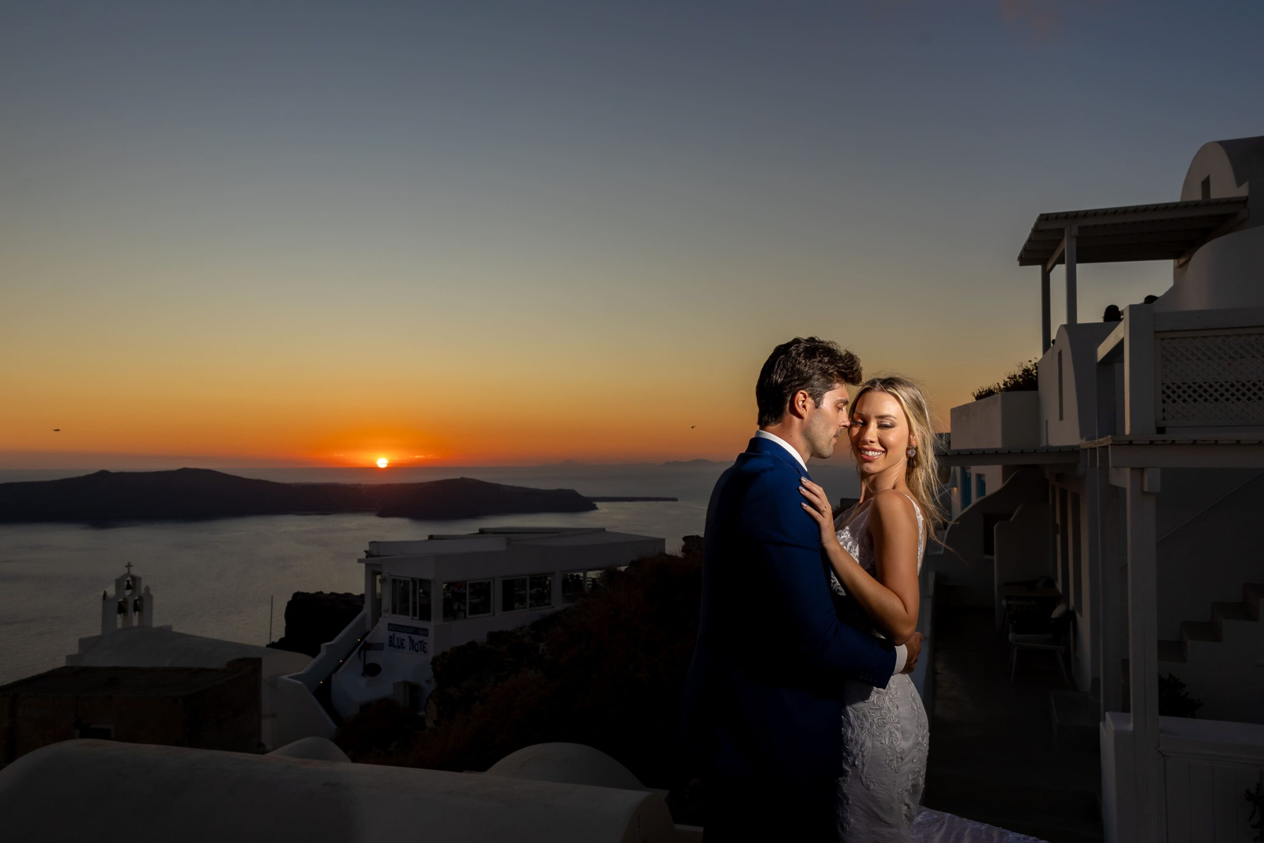 noivos-sunset-santorini